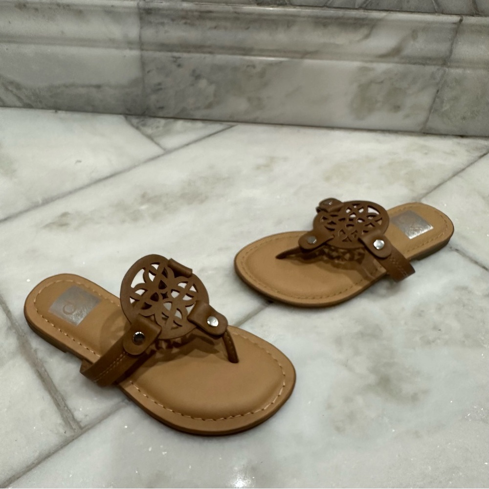 NWOT Size 11 Toddler Girls Tan Brown Color DV Dolce Vita Sandals